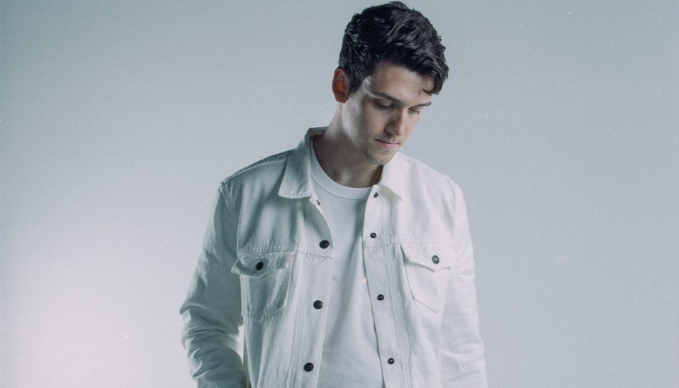 Lauv – I Like Me Better : Praia Fm – 94.1